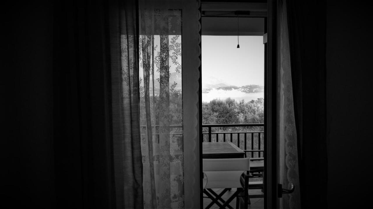 Victoria'S Summer House Lixouri Extérieur photo